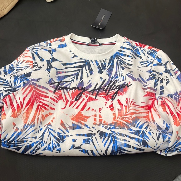 Tommy Hilfiger Sweaters - Tommy Hilfiger crewneck